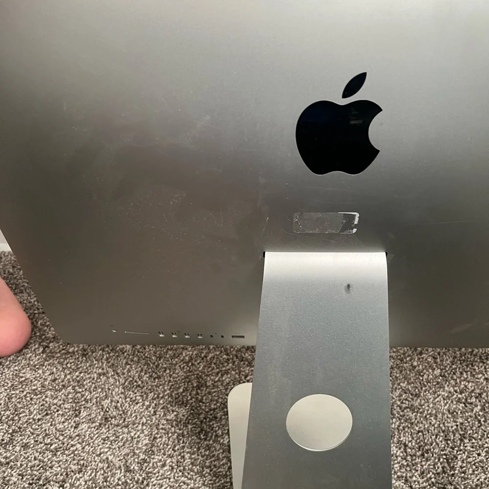 7 Apple iMac’s unknown condition